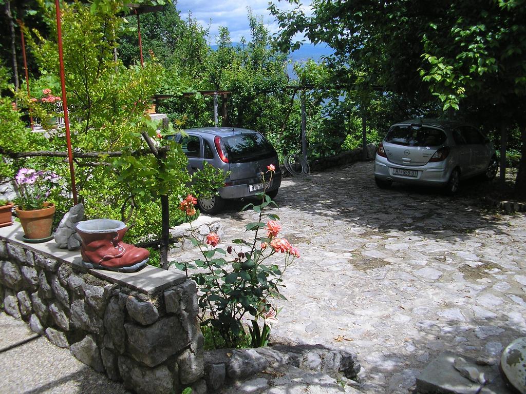 Apartments Zlatko Ičići Zewnętrze zdjęcie